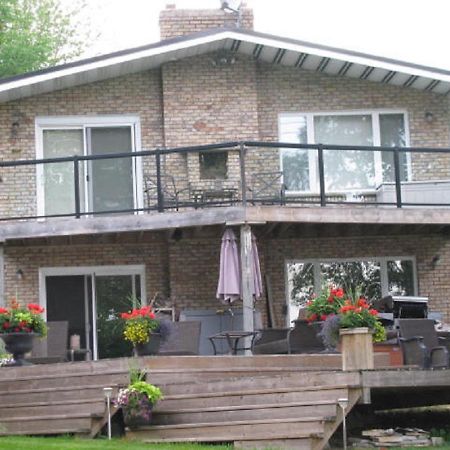 Water'S Edge B & B Oro-Medonte Exterior photo