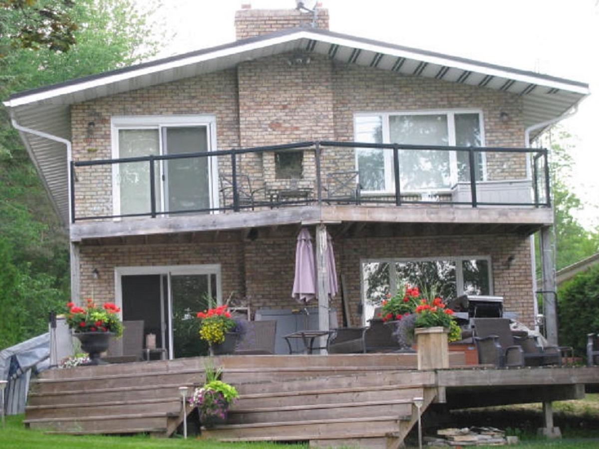 Water'S Edge B & B Oro-Medonte Exterior photo